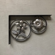 限量 FI-1 工業風鐵製花卉裝飾層板托架 L型支架