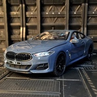 1:24 BMW M8 Alloy Car Model Diecasts Toy Vehicles Metal Toy Car Model Collection Sound and Light Sim