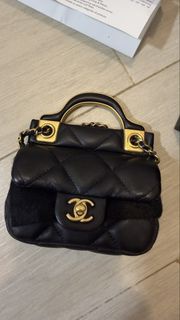 9.8新以上。議價免問，即block 。full set 有單收藏款Chanel 鏈條鎖匙包minibag