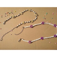 Daisy necklace beads, daisy bead choker