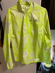 adidas Otr Aop 跑步風衣外套（螢光黃綠）