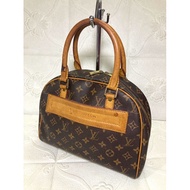 Lv vintage Handbag Base Size Approx. 11 Height 9 Inches Original Cowide Second-Hand Work Ask Someone