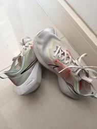 Nike Zoom Fly 3 女士運動鞋