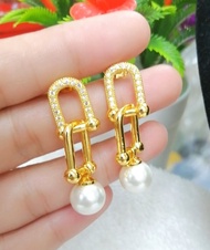 10k Lifetime Used Chained Pearl Earrings