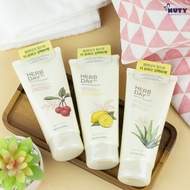 Herb Day 365 Master Blending Cleansing Cream (with bill)