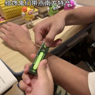 Creative Cockroach Gum Prank Toy Self Assemble Jumping Scarecrow Street Vendor Prank Toys Horror Rea