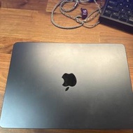 Macbook air 13 inch m3 10 gpu cores 2...