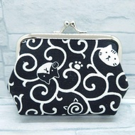 Handmade Kiss Lock Pouch - Karakusa Cat Black - Dobby Weave - Japanese Pattern