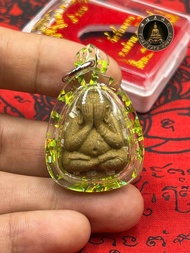 泰北清迈的必打至尊 古巴劈润 (引导富裕) 之五轮60岁帕必打佛牌 瓦猜蒙坤佛寺 Phra Pidta PhaRuay 5 Rob 60 Pi  Kruba Pirun Wat ChaiMongKhu