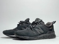 【🔥二手快速出貨】【New Balance】 NB 復古運動鞋 中性 黑色 US9.5號 CM997HCY-D 997