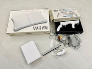 Wii 主機、Wii Fit板連game、槍套