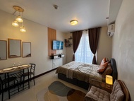 สตูดิโอ อพาร์ตเมนต์ 1 ห้องน้ำส่วนตัว ขนาด 22 ตร.ม. – เกาะมัคตัน (Rhielle’s Staycation)