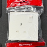honeywell/MK 13A SWITCH SOCKET OUTLET E2757