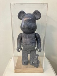 新！上！市！Bearbrick 400% 木底  4mm 高清 Mirror 一體式高清亞加力膠箱/展示盒/防塵盒 4mm 木底 Wood