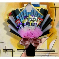 Bouquet duit & kitkat,dairy milk (harga termasuk duit rm10) FREE BELON DAN WISH CARD