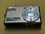 Nikon Coolpix S620 大約1200萬畫素的數位相機/缺快門鈕 (不知好壞，無任何配件、當故障品隨便賣，不