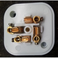 3 PHASE 4 FLAT SOCKET 16A 440V.