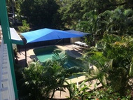 Tropical Palms Resort & 4WD Hire