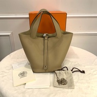 Hermes 風衣灰銀扣Picotin 18