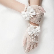 1 Pair of Girls' White Lace Mesh Gloves F5F7