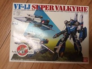 bandai 超時空要塞 Macross 1/100 scale VF-1j max 麥斯 罕見 絕版 模型