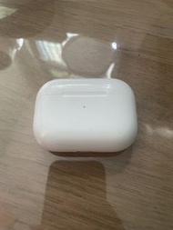 Apple AirPods Pro 充電盒