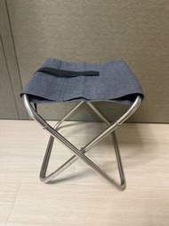 23cm長 x 24cm闊 x 27cm高 折疊凳 chair 折疊 折疊櫈 摺疊 摺疊凳 摺疊椅 矮凳 椅子 摺疊椅子 露營椅 露營凳 排隊椅 排隊凳 摺疊櫈 排隊椅子 戶外摺疊櫈 戶外摺疊凳 櫈 