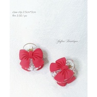 ribbon bow claw clip . shark clip for fringe . hair clip .