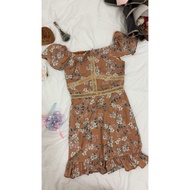 POSH CODE Brown with floral dress