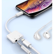 BETULAN MURAH Adaptor Konektor Headset 2in1 Lightning to AUX 3.5mm iPhone X XR iPad