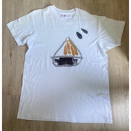 Code B2 Japan Vintage T-Shirt (Hanes) Size: Chest 46 Inches Length 28.5 Defect:1 Point As Shown In T