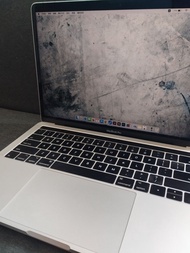Apple Macbook pro 13-inch 2017 Intel Core i5 4 thunderbolt touch bar 8GB Ram+256GB ssd