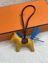 全新Hermes愛馬仕 黃色藍拼色小馬掛件包掛