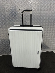 二手系列： Elle 30 吋前開蓋可擴展行李箱； Elle 30 inch expandable luggage 78 x 50 x 30cm （+ 5cm）