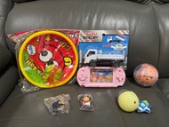 25/3前最後清屋$25圖中全部全新小朋友/兒童玩具/小獎勵禮物，共25樣。包括白色車仔、catch ball game、入圈圈遊戲、mario菇仔鎖匙扣、lego、chikawa puzzle、過3