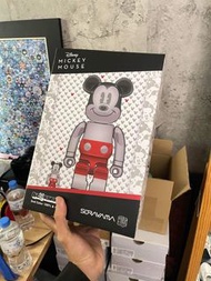 Tomy Takara Mickeymouse 米奇老鼠 x 空山基 超合金 HAJIME SORAYAMA Disney Future Mickey（原色）