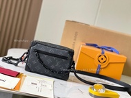 👏Louis Vuitton Mini Soft Trunk小方包 黑灰 LV M44735 全實拍 📸100% new🎁 🎁斜孭袋 手拿袋 斜揹袋 單肩包 免運費 包郵 Carousell官方💎紫鑽