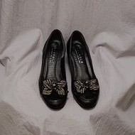 Niveole 諾唯雅👠立體花朵真皮包頭鞋👠黑色#蛇年行大運