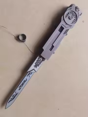 New 3-Section Wire-Controlled Hidden Blade, OTF Out-the-Front Structure, Assassin‘s Creed Hidden Bla