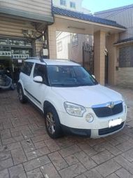 白色SKODA YETI 2012年  自售現開中