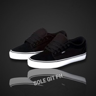 SOLE GIT PH Vans Chukka Low Pro Black/White