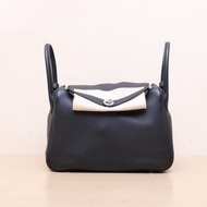 HERMES(愛馬仕) Lindy 30 89黑色 TC皮 W刻 銀扣