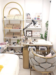 荔枝角美睫美甲枱美容床租用