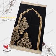 Original Super Ultra premium Turkish Prayer Rug/Kiswah motif/Size 70cm x 110cm, Thick Smooth Muslim Clothing Prayer Equipment/Sejadah/Imported Turkish Prayer Rug/Soft Prayer Rug/Foam Prayer Rug/Adult Prayer Rug, Floral motif