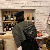 CHANEL 黑金中古duma後背包22*22*10 98新配件塵袋