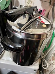 鍋寶義式壓力鍋，10.5公升，24（直徑）*25公分高，9成 新