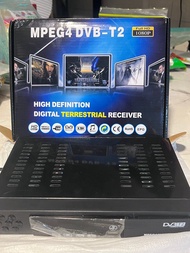 MPEG4 DVB-T2 高清數碼電視接收器 (機頂盒)