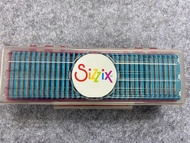 Sizzix.   26 個字母 die cut