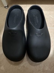 Adidas 黑色廚師鞋