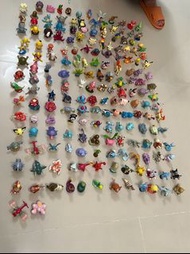 收寵物小精靈膠公仔figure